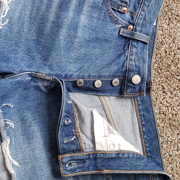 Levi's 501 Shorts high waist daisy Duke size 31 - Picture 2 of 9